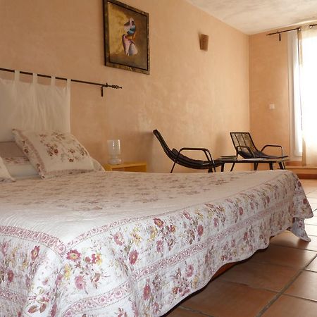 Le Mas De Pie Caud Bed & Breakfast Rognes Exterior photo