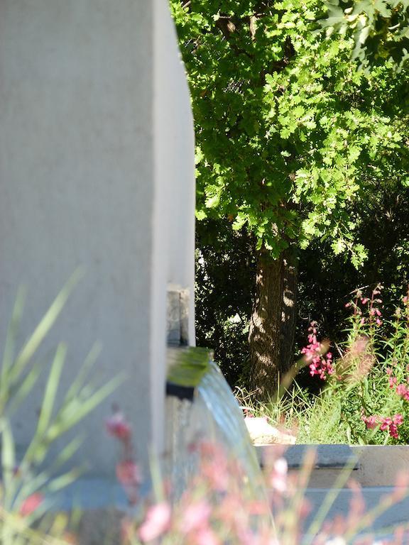 Le Mas De Pie Caud Bed & Breakfast Rognes Exterior photo
